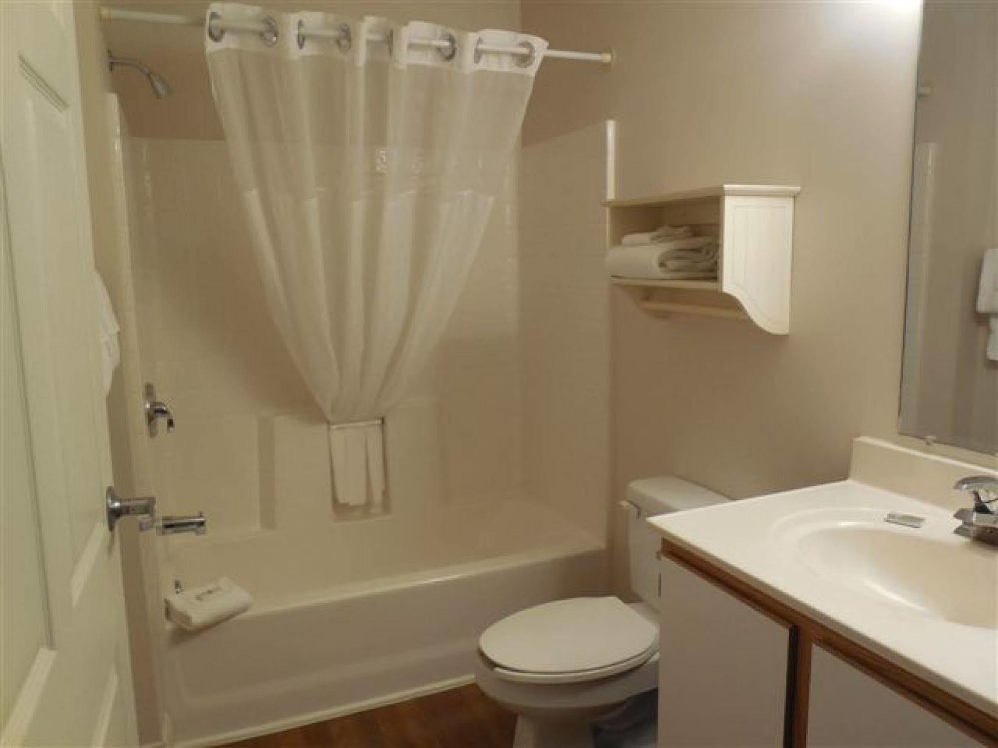 Affordable Suites Salisbury Exteriör bild